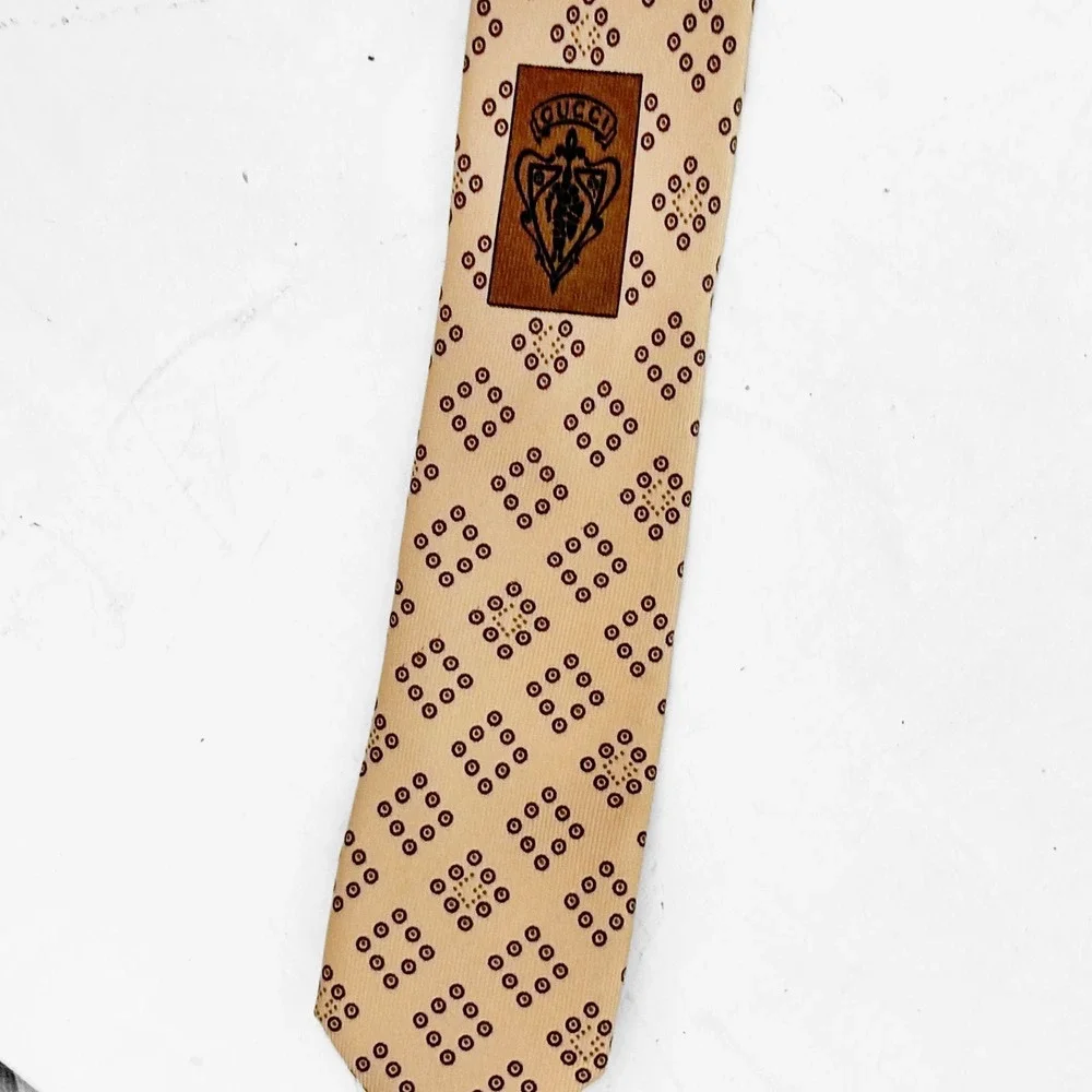 VTG 90s Gucci Mens Silk Tie Tan Brown Geometric Medallion Made in Italy